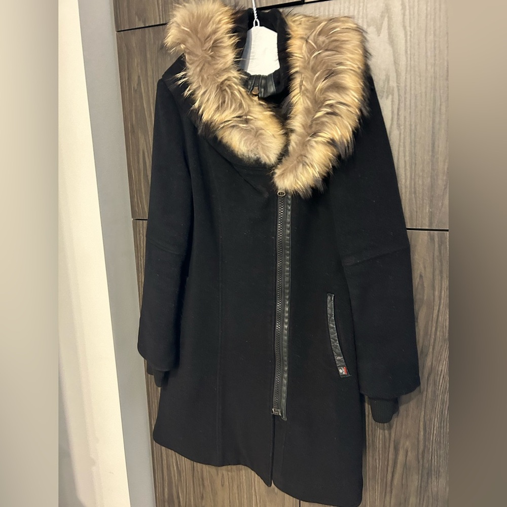 Black wool coat with real fur trim